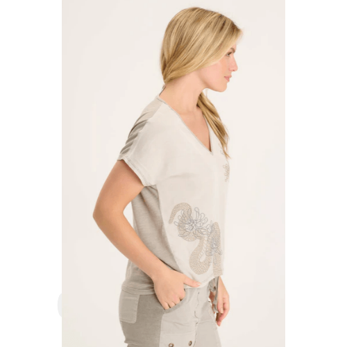 XCVI Jolina Embroidered Top at Helen Ainson